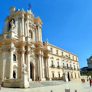 https://appartamento-in-palazzo-storico.sicilyhotelsitaly.net